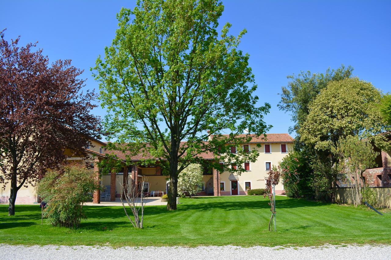 Agriturismo Borgo Tecla Rosa Ngoại thất bức ảnh