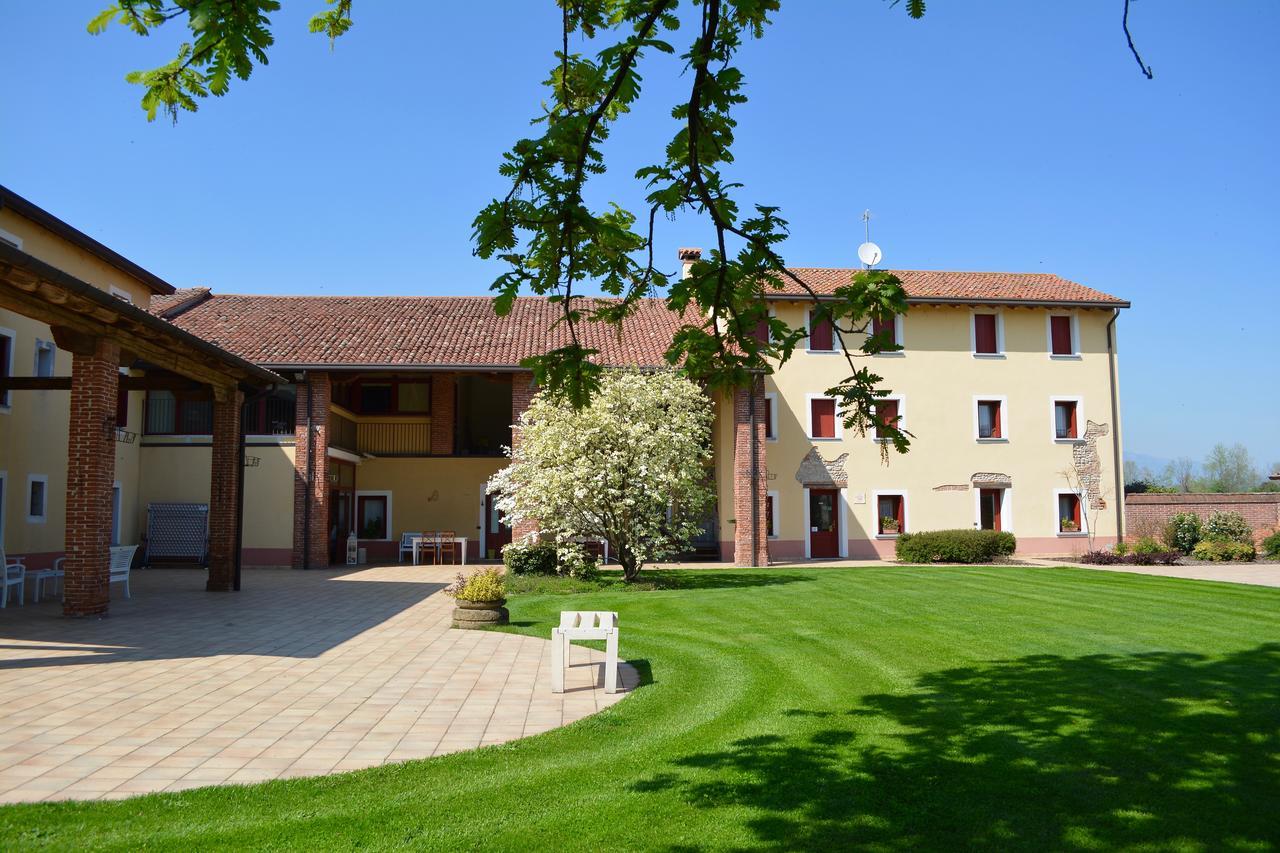 Agriturismo Borgo Tecla Rosa Ngoại thất bức ảnh